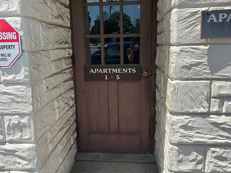529 Main St — Photo 2