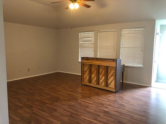 5th image of 13917 Walnut Canyon Ct