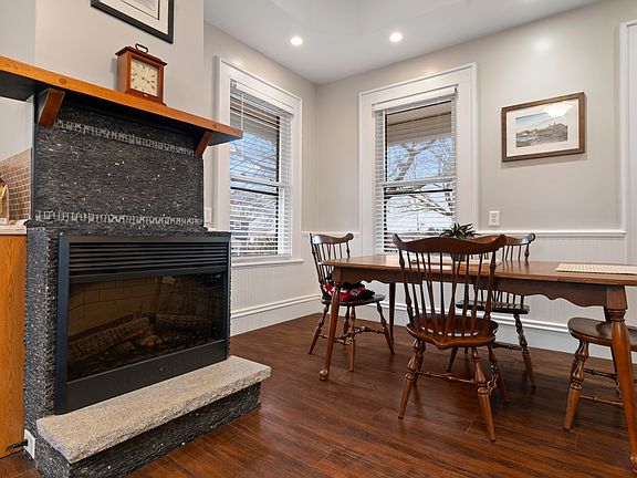 5th image of 55 Caldwell St Unit 1