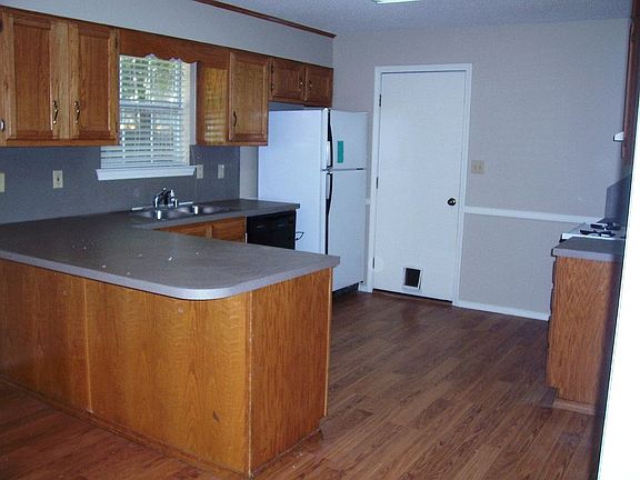 Kitchen-Eat In Bar