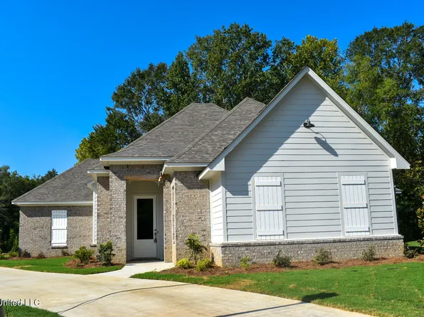 141 Salus Bnd, Clinton, MS 39056