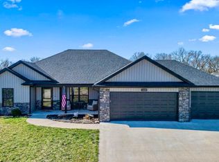 6430 Gail Ct, Hallsville, MO 65255
