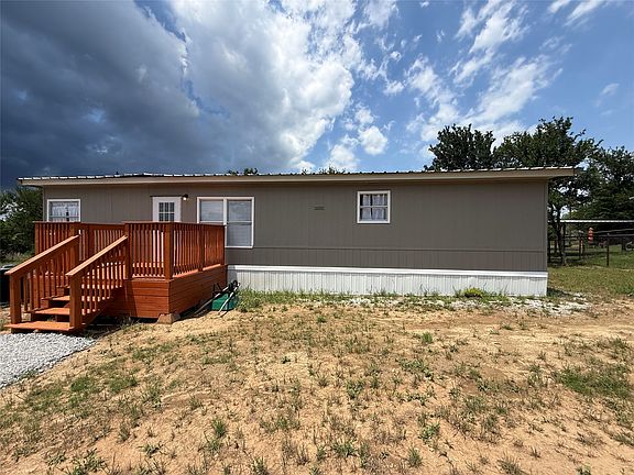 3rd image of 122 Little Valley Dr