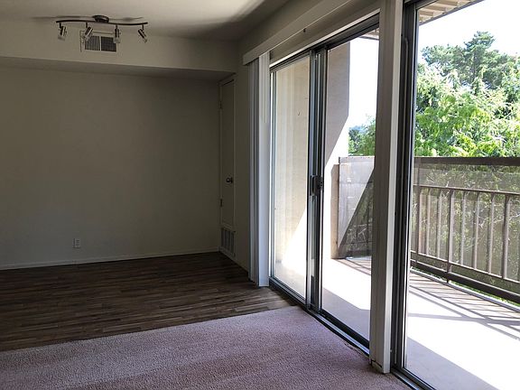 3rd image of 10 Mulberry Ct #19
