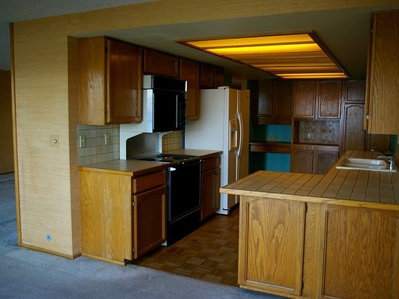 5th image of 9727 NE Juanita Dr APT 210