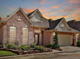71 Champion Villa Dr, Houston, TX 77069