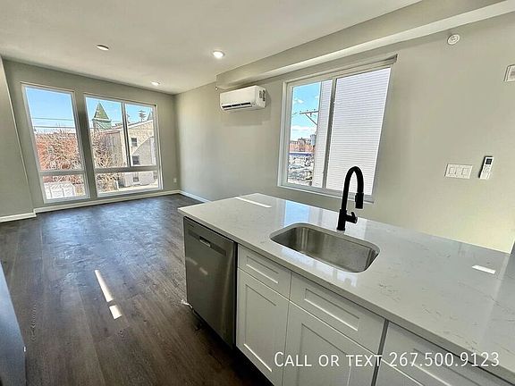 2nd image of 1230 N Marshall St Unit 3F