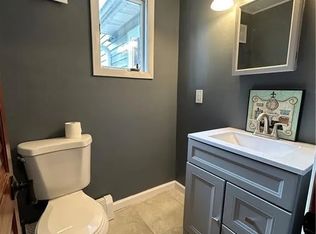 2 Greenview Rd, Danbury, CT 06811
