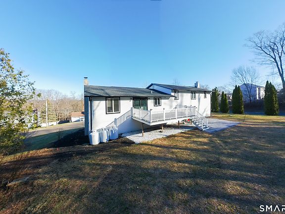 3rd image of 39 Farm Hill Road