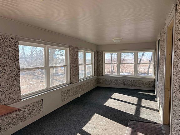 4th image of 2660 470th St