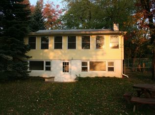 1 Mohawk Trl, Lake Hopatcong, NJ 07849