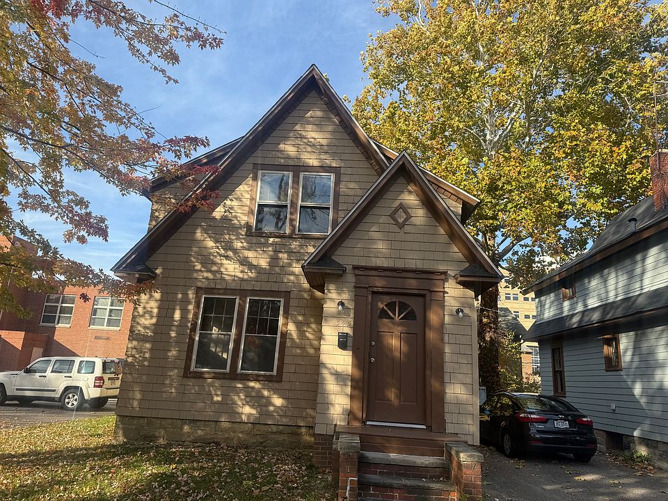 1st image of 345 4th St