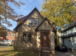 345 4th St, Elyria, OH 44035