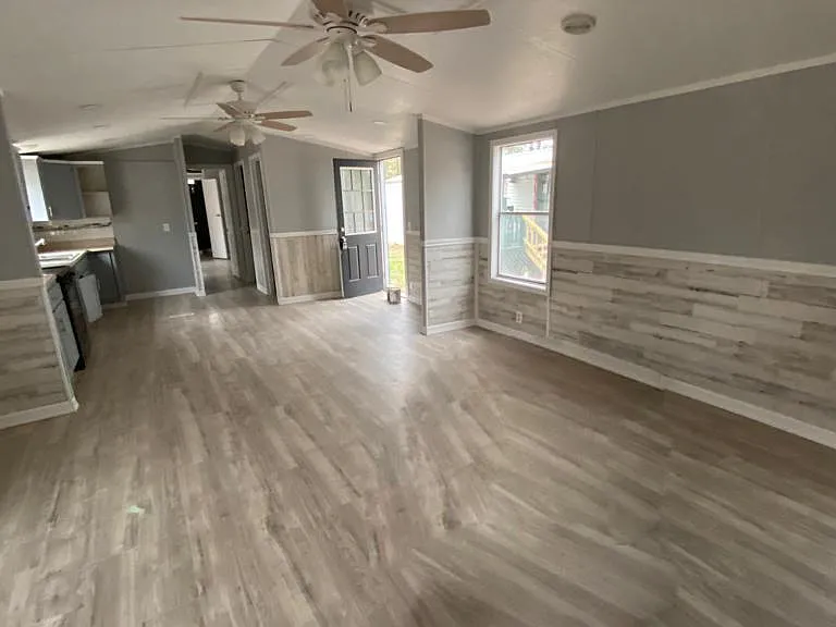 23516 Patricia Ln — Photo 8