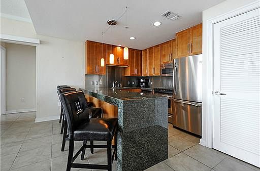 5th image of 2060 Beach Blvd