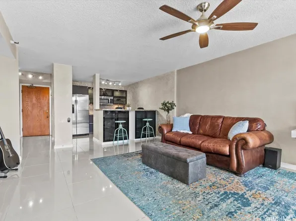 60 N Beretania St APT 1603, Honolulu, HI 96817