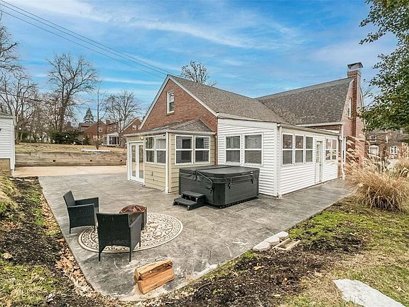 4th image of 8418 Knollwood Dr