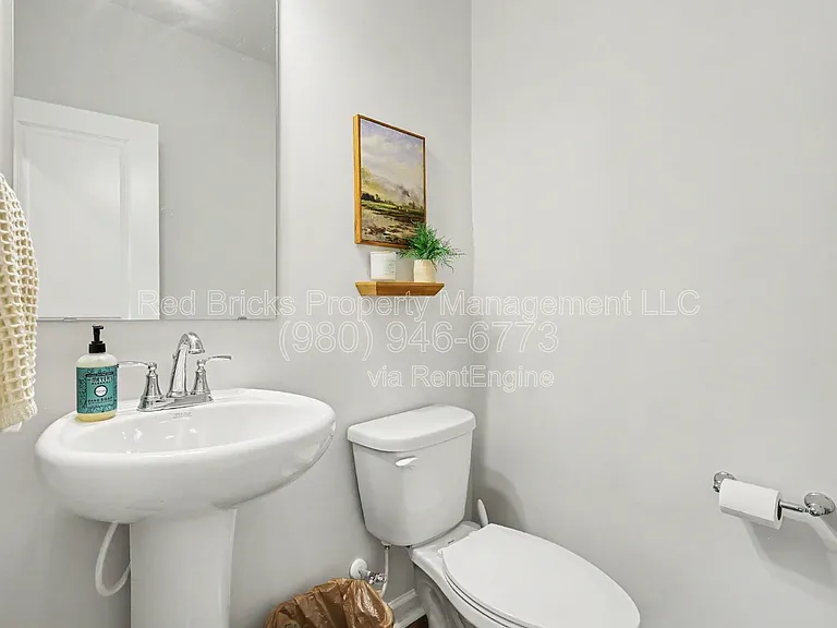 8809 Arrington Hall Dr — Photo 12