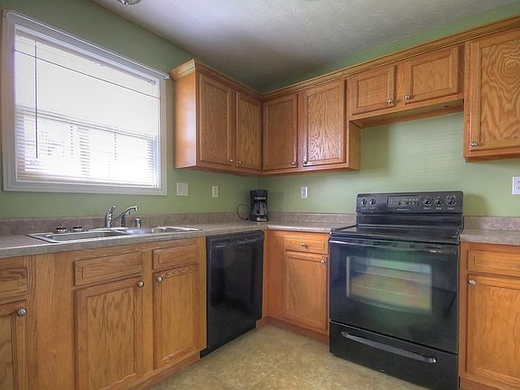 5th image of 106 Elkchester Cir