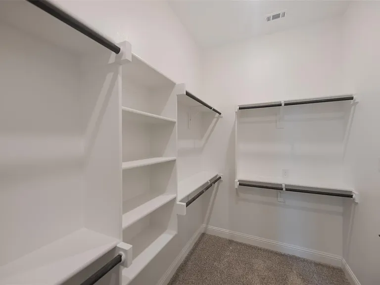 2504 Tilden Ln — Photo 18