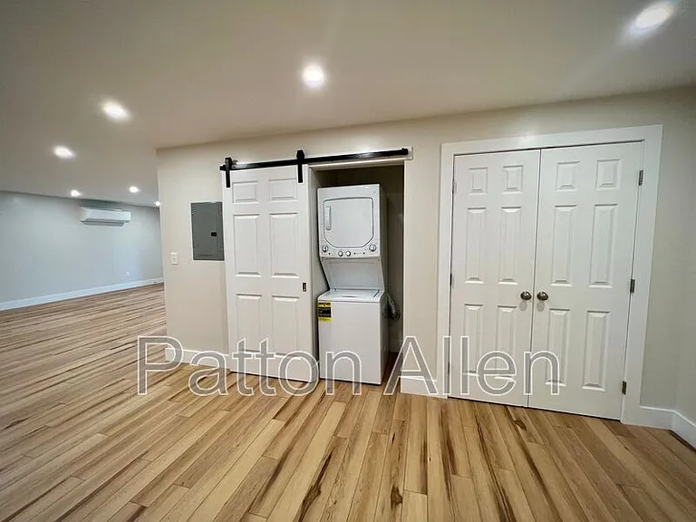 24.5 Crestview St — Photo 8