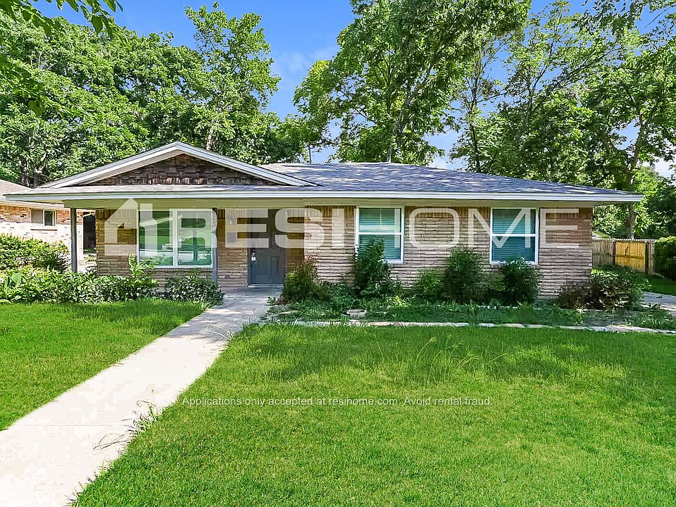 1st image of 413 Woodlawn Dr