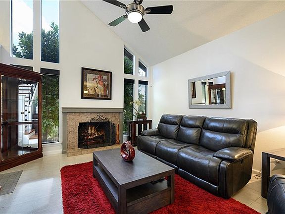 3rd image of 3613 Foxboro Ln