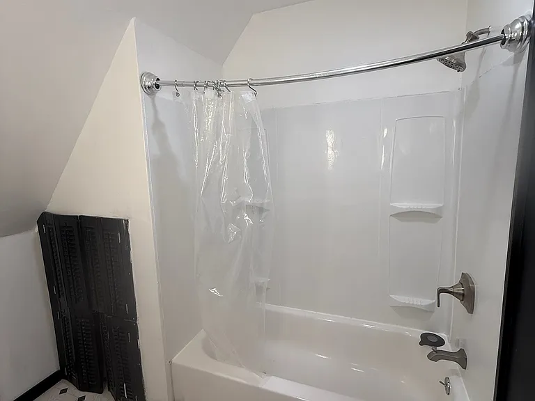 22 Weider St — Photo 12