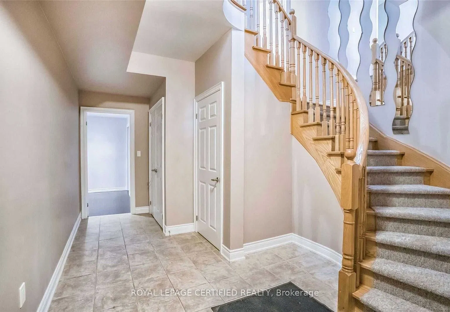 4 bed, $5,900 — Photo 2