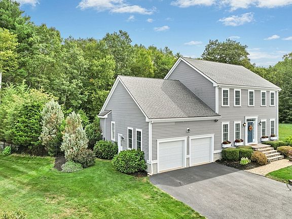 3rd image of 54 High Point Dr