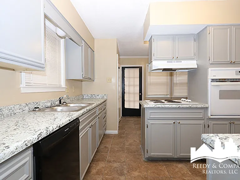 3132 Rosebay Ln — Photo 18