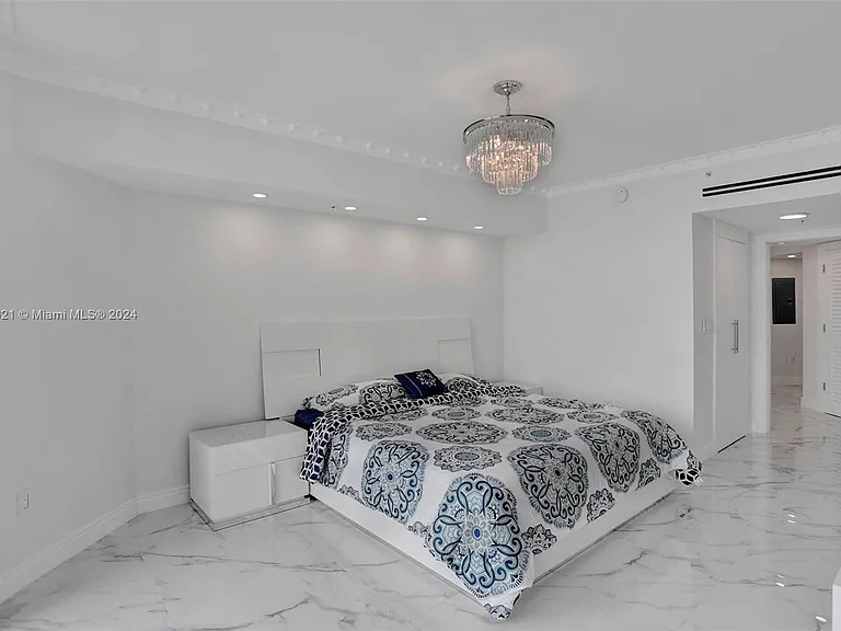16699 Collins Ave #2209 — Photo 17