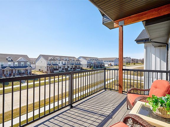 4th image of 9065 Bishop Dr #313