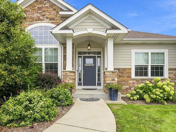 2nd image of 4817 Copper Leaf BOULEVARD