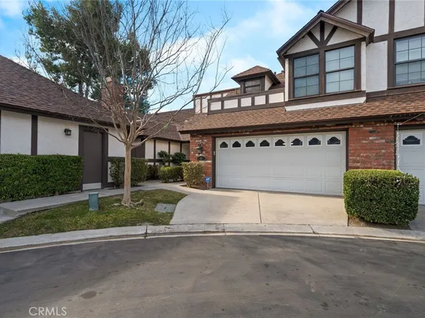 950 S Rim Crest Dr #12, Anaheim, CA 92807