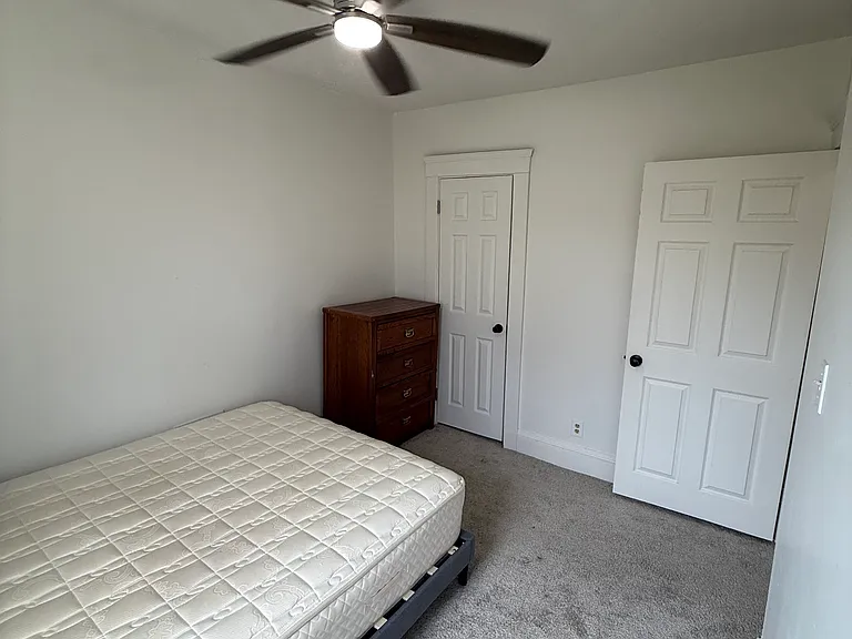1471 E 118th St #1 — Photo 14