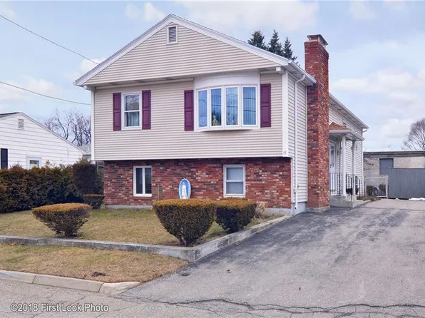 15 Nevada Ave, Rumford, RI 02916