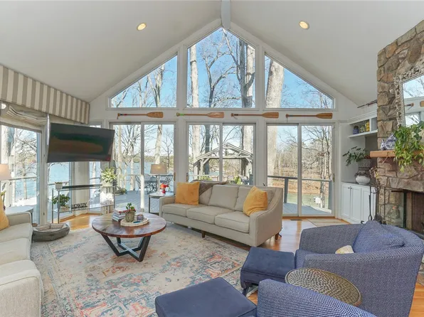 524 Pioneer Ln, Anderson, SC 29625