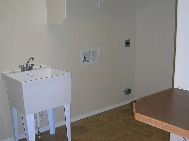 3527 E Hand Cart Ln — Photo 8