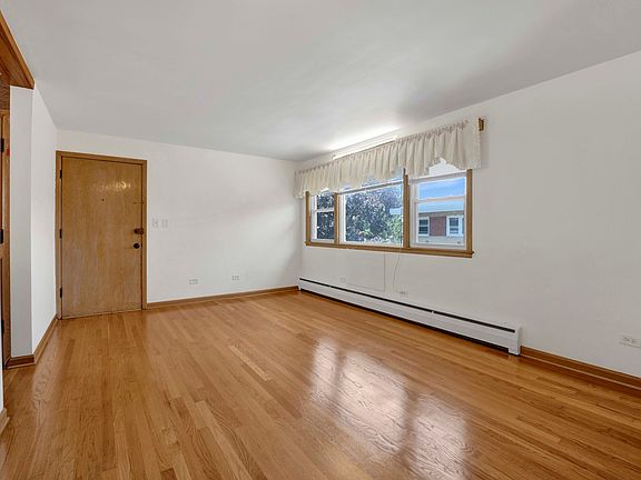 5th image of 6357 W Addison St #2F