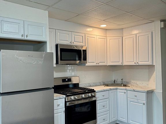 5th image of 855 Saratoga St APT 3
