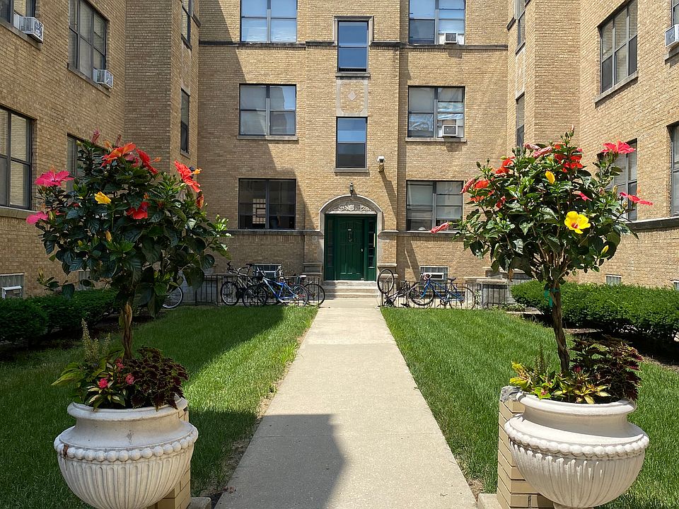 1st image of 4930 N Kedzie Ave APT 2E