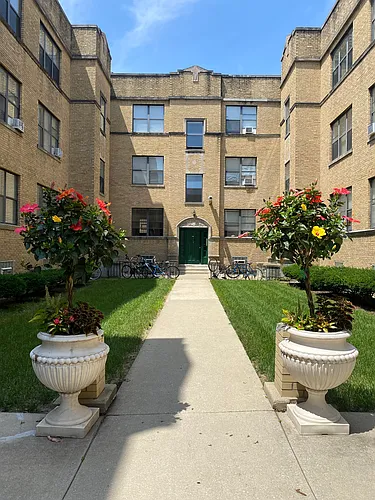 4930 N Kedzie Ave #2E Photo 1