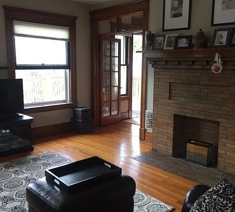 3rd image of 531 Potomac Ave