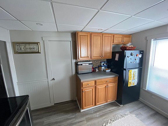 2nd image of 153-155 Oak St #201