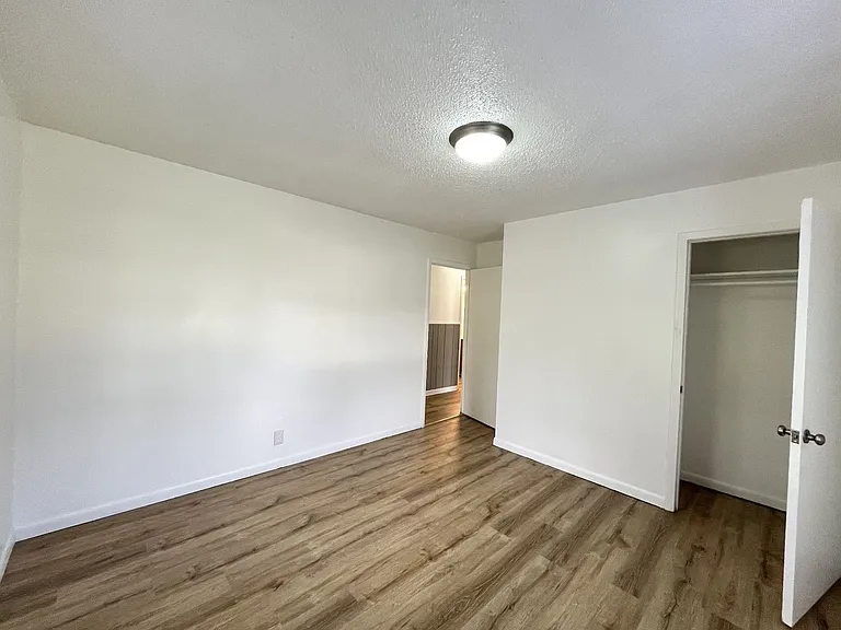 481 McQuade Cir — Photo 19