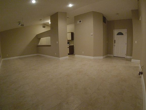 4th image of 9876 Balmoral Cir