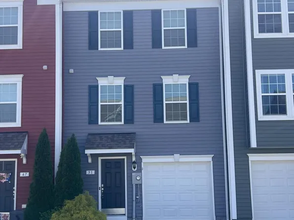 51 Cecily Way, Ranson, WV 25438