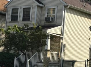 1018 S 11th St, Milwaukee, WI 53204