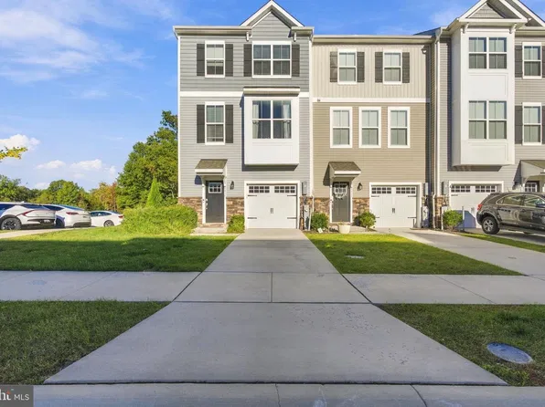 1436 Hudson View Rd, Essex, MD 21221